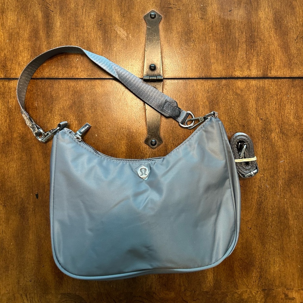 [NWOT] Lululemon City Essentials Small Shoulder Bag 3L with Strap (Grey Sage)